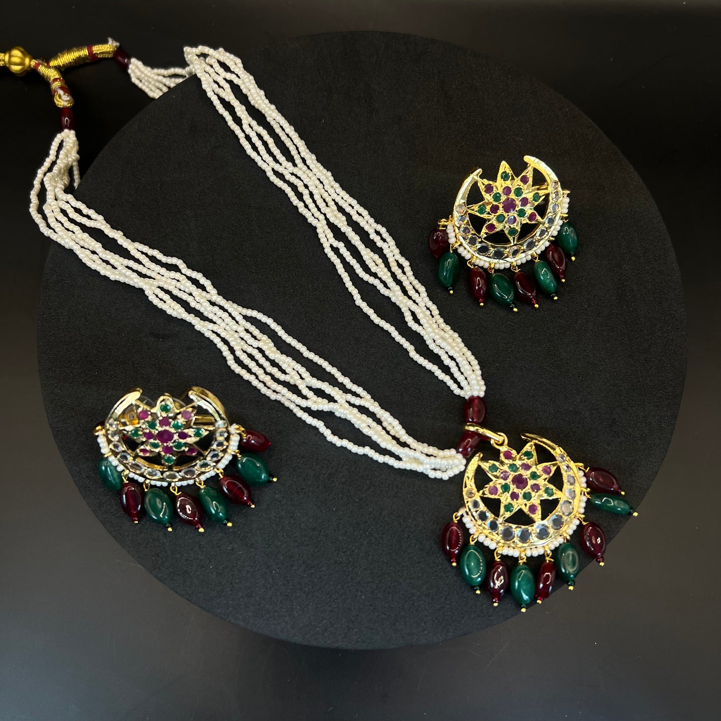 Nayab Red&Green Pendant Set