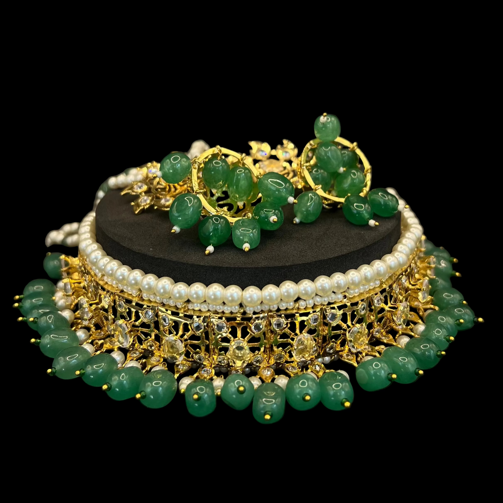 Zahra Green Choker Set