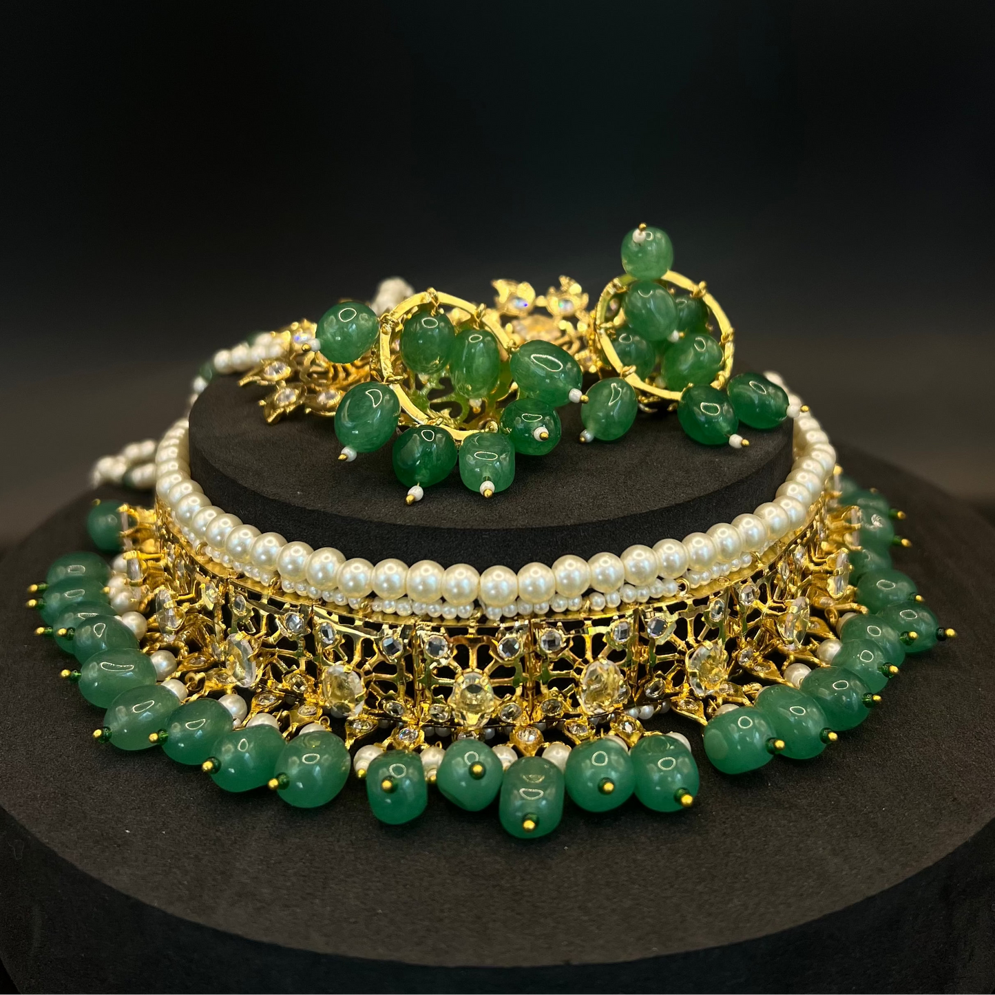 Zahra Green Choker Set