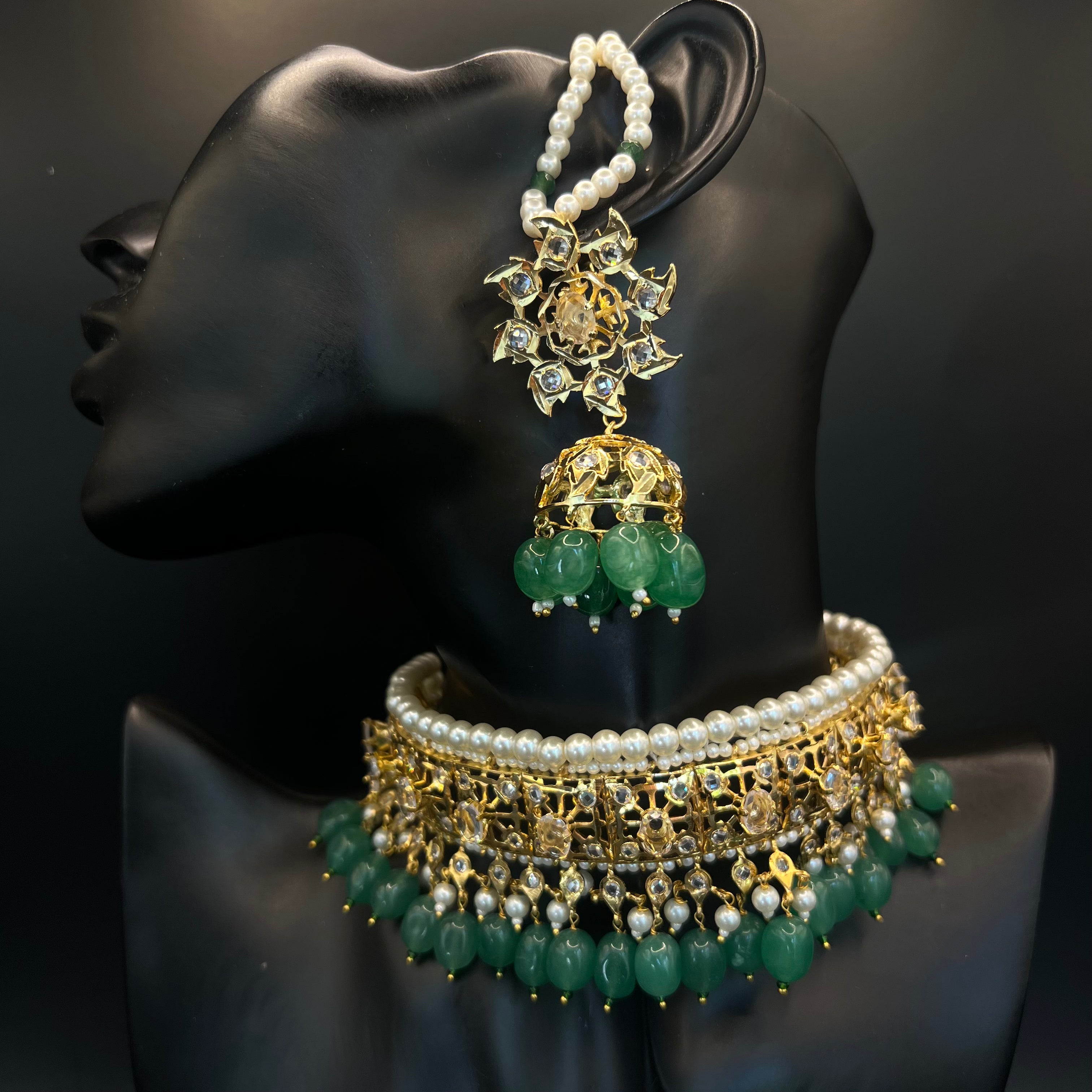 Zahra Green Choker Set