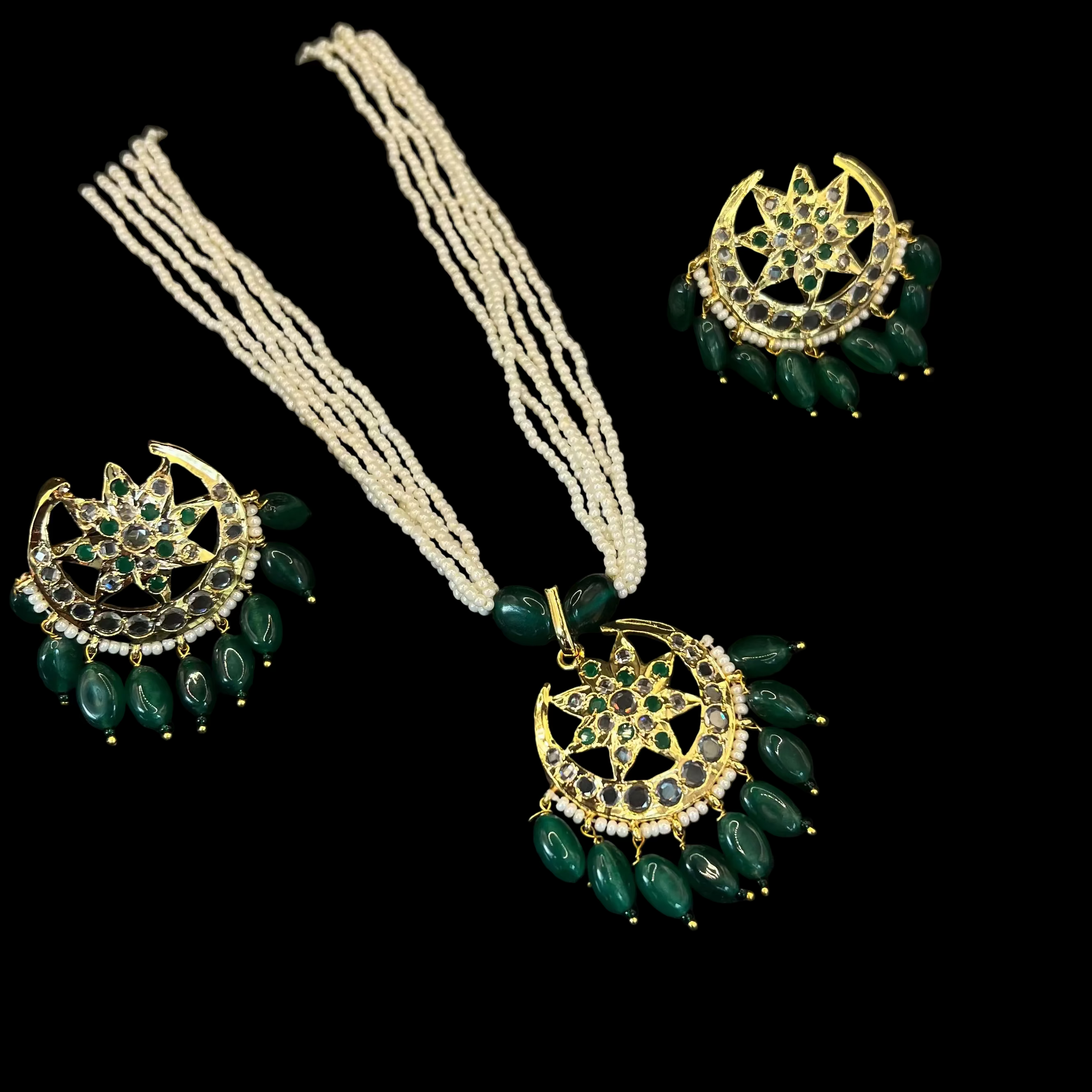 Nayab Emerald Pendant Set