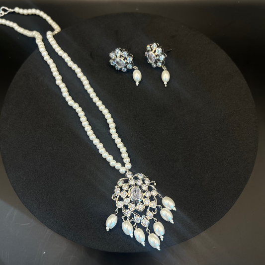 Maira Silver Pendant Set